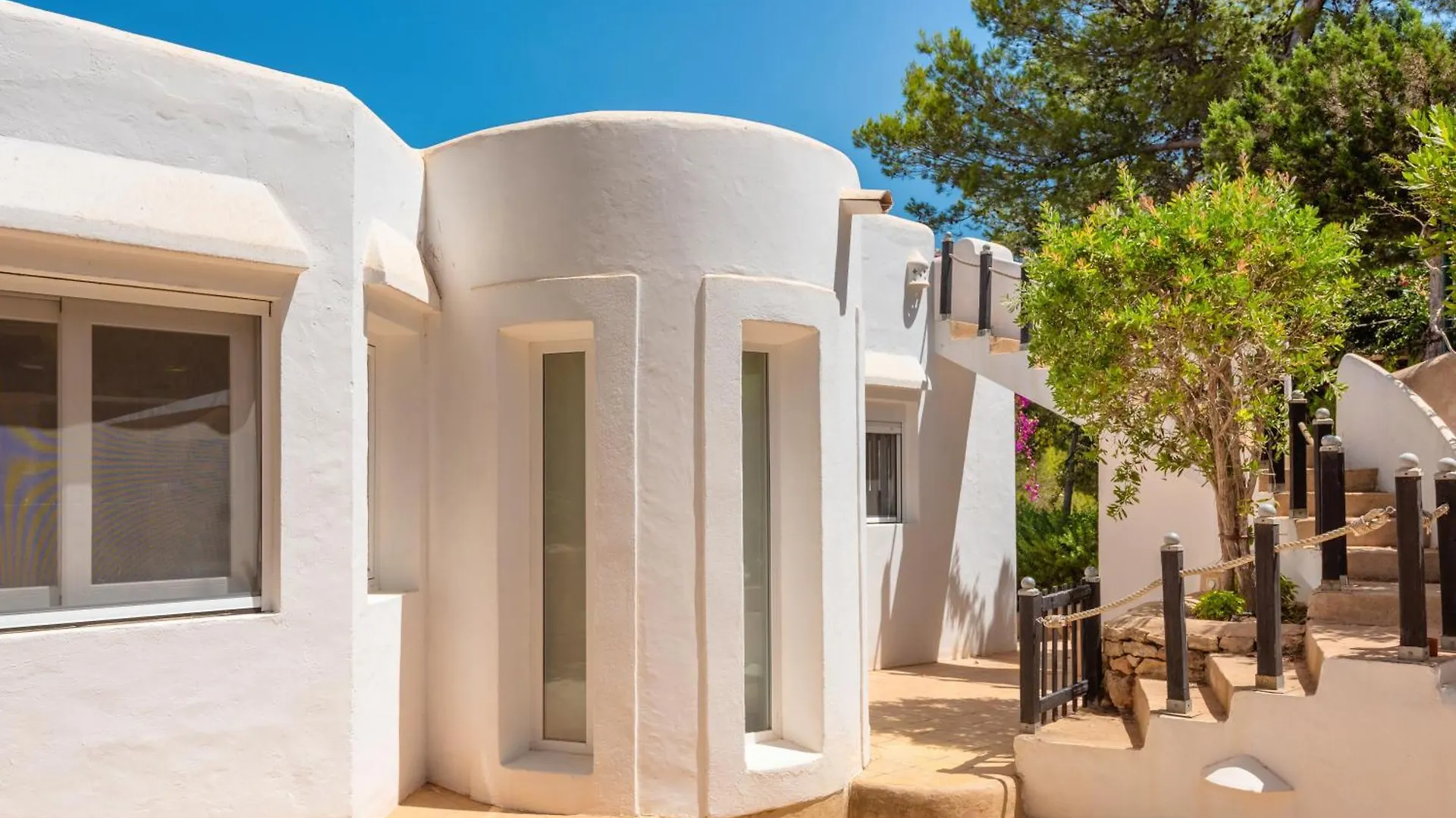 New! Villa Salada Sea Views San Antonio